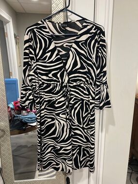 Enfocus Studio Black & White Zebra-Print Long Sleeve Wrap Dress